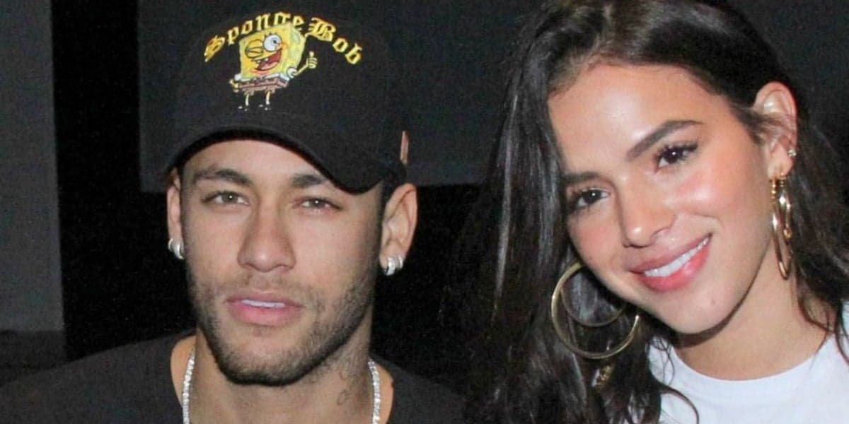 Após encontrar Neymar, Bruna Marquezine confirma séria agressão e fãs explodem em revolta: "Merece respeito" Após encontrar Neymar, Bruna Marquezine confirma séria agressão e fãs explodem em revolta: "Merece respeito"