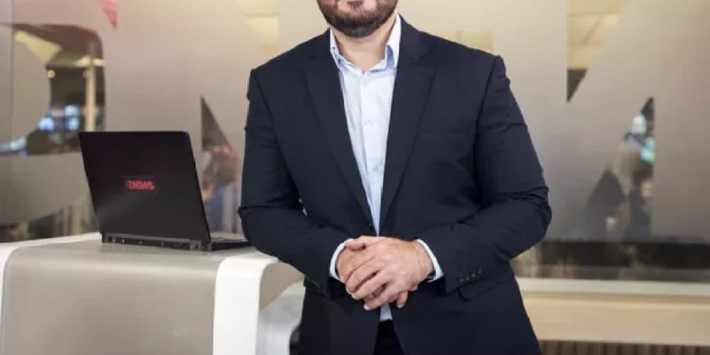 Marcelo Cosme, afirmou que está noivo do namorado