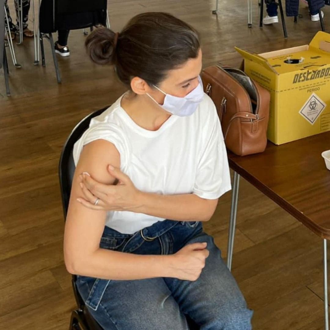 Renata Vasconcellos recebeu a segunda dose da vacina contra o coronavírus (Foto: Reprodução/Instagram) Renata Vasconcellos recebeu a segunda dose da vacina contra o coronavírus (Foto: Reprodução/Instagram)