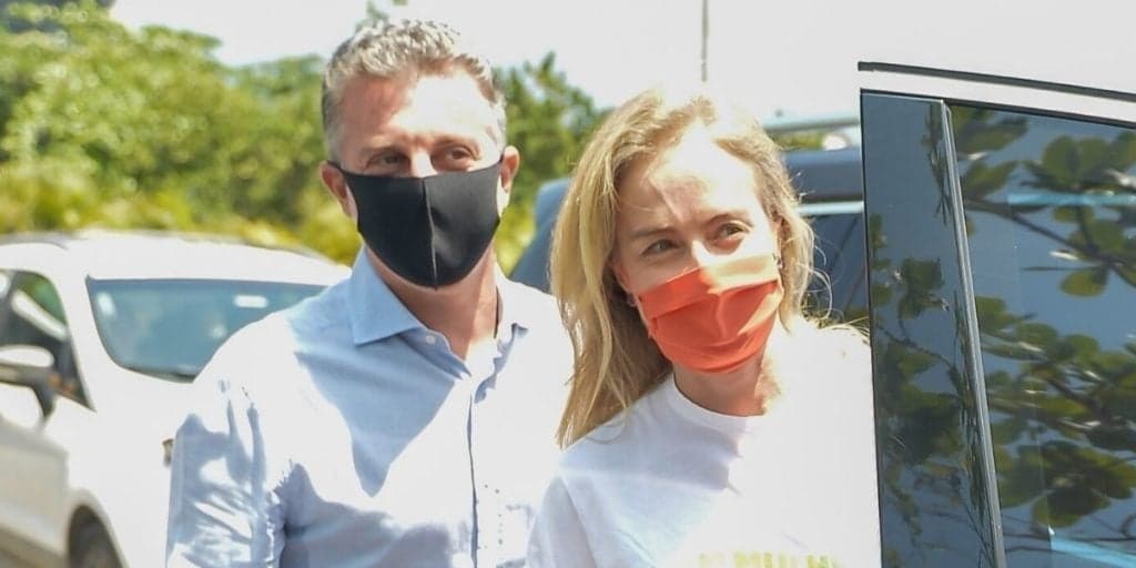 Angélica expõe relacionamento e entrega intimidades do casal