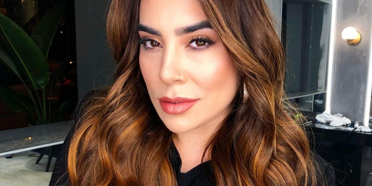 De acordo com Léo Dias, Nayara Azevedo está no BBB22 De acordo com Léo Dias, Nayara Azevedo está no BBB22