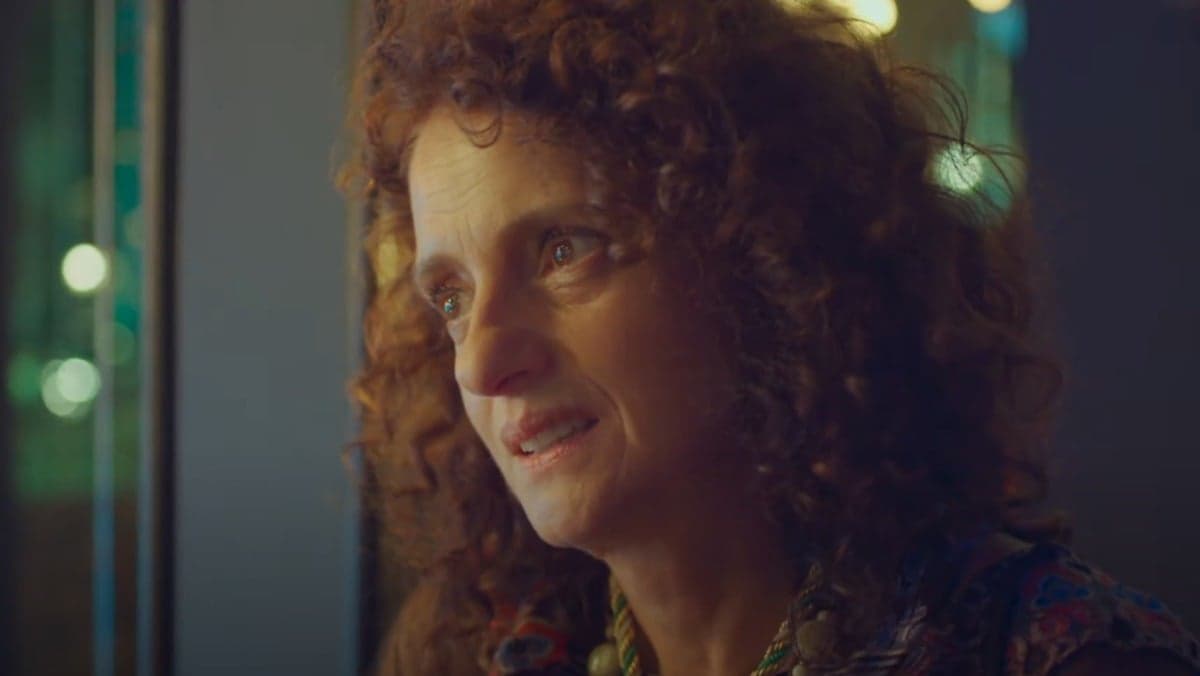 Denise Fraga interpreta Júlia Frateschi em Um Lugar ao Sol (Foto: Reprodução/ TV Globo) Denise Fraga interpreta Júlia Frateschi em Um Lugar ao Sol (Foto: Reprodução/ TV Globo)