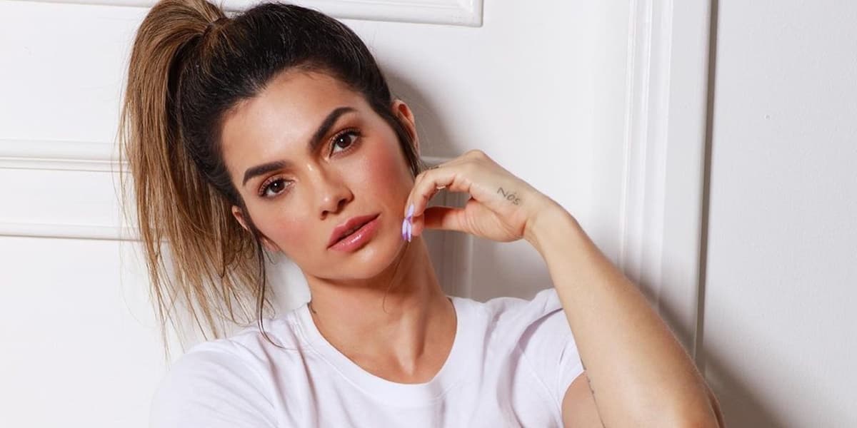 Kelly Key não esconde sofrimento e assume luta contra doença incurável: "Os últimos anos não foram fáceis" Kelly Key não esconde sofrimento e assume luta contra doença incurável: "Os últimos anos não foram fáceis"
