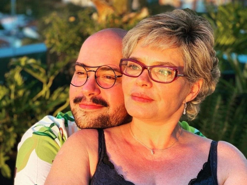 Mãe de Tiago Abravanel revela reação ao saber que filho iria para o BBB22: "Me deu uma preparada"