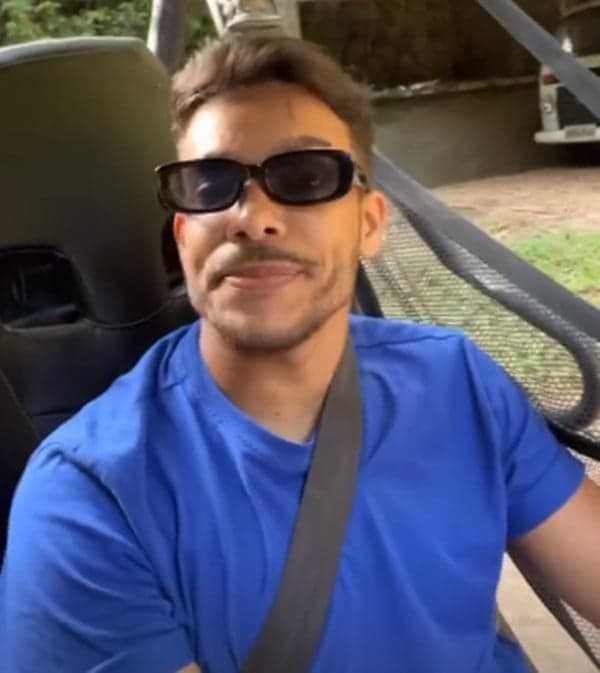 O influenciador Lucas Albert, cotado para o BBB22, nos stories de Carlinhos Maia (Foto: Reprodução/ Instagram) O influenciador Lucas Albert, cotado para o BBB22, nos stories de Carlinhos Maia (Foto: Reprodução/ Instagram)