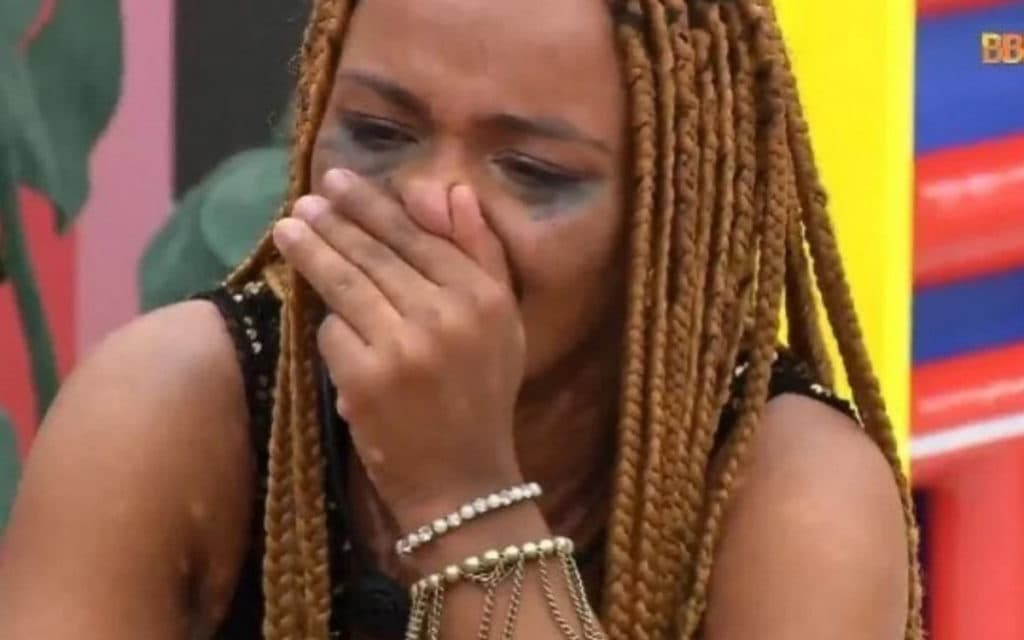 BBB22: Após surtar ao ver Eslô e Lucas se beijando, Natália leva punição