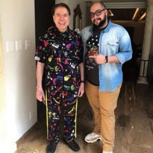 Silvio Santos já apareceu várias vezes usando os pijamas da marca do neto (Foto: Divulgação) Silvio Santos já apareceu várias vezes usando os pijamas da marca do neto (Foto: Divulgação)