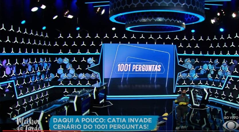 Catia mostrou estúdio do 1001 perguntas antes das gravaões Catia mostrou estúdio do 1001 perguntas antes das gravaões