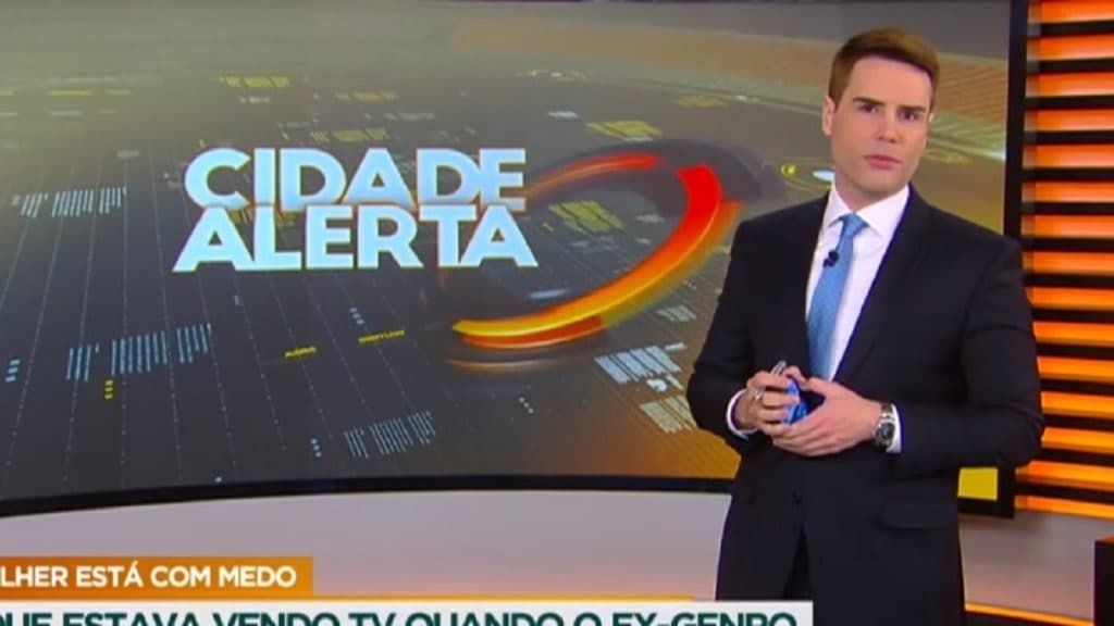 Bacci, com vida íntima discreta e sigilosa em uma viagem internacional, o âncora da Record falou sobre sua vida íntima