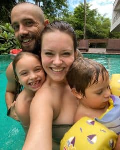 Rafael Cardoso e Mari Bridi com os filhos (Foto: Divulgação/Instagram) Rafael Cardoso e Mari Bridi com os filhos (Foto: Divulgação/Instagram)