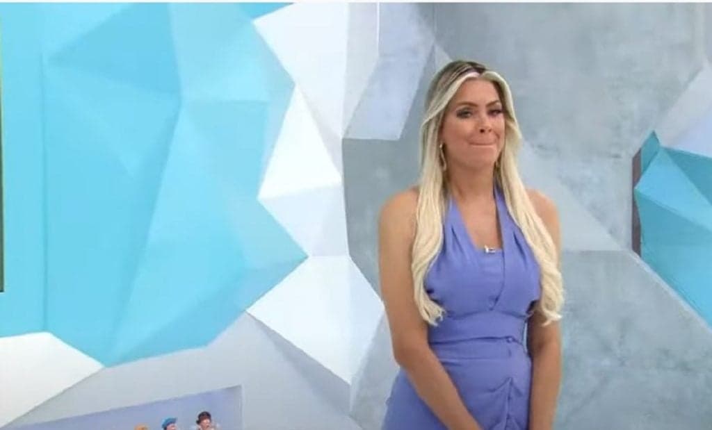 "Não tem como", Renata Fan desaba com choro ao vivo na Band e Jogo Aberto é cortado às pressas: "Sofrendo"