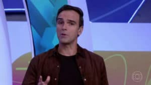 Tadeu recebeu elogios pelo discurso em Libras (Foto: Reprodução / Globoplay) Tadeu recebeu elogios pelo discurso em Libras (Foto: Reprodução / Globoplay)