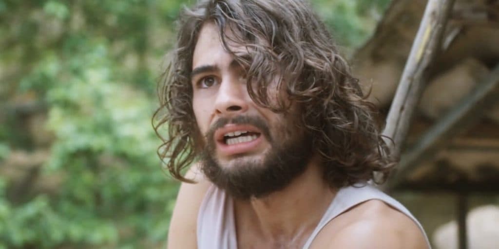 Além da Ilusão - Davi foge da polícia, se infiltra em trem que sofrerá grave acidente: "Virgem Santa"
