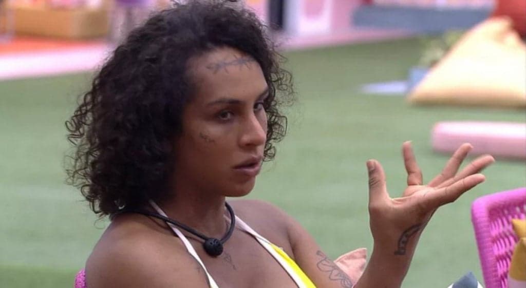 BBB22: Linn da Quebrada dispara para Eliezer: "Sempre que vocês têm que se proteger, vocês vêm na gente"