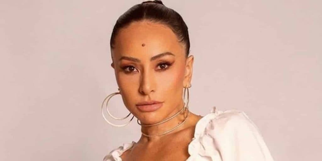 Sabrina Sato dá basta após notícia de crise no casamento