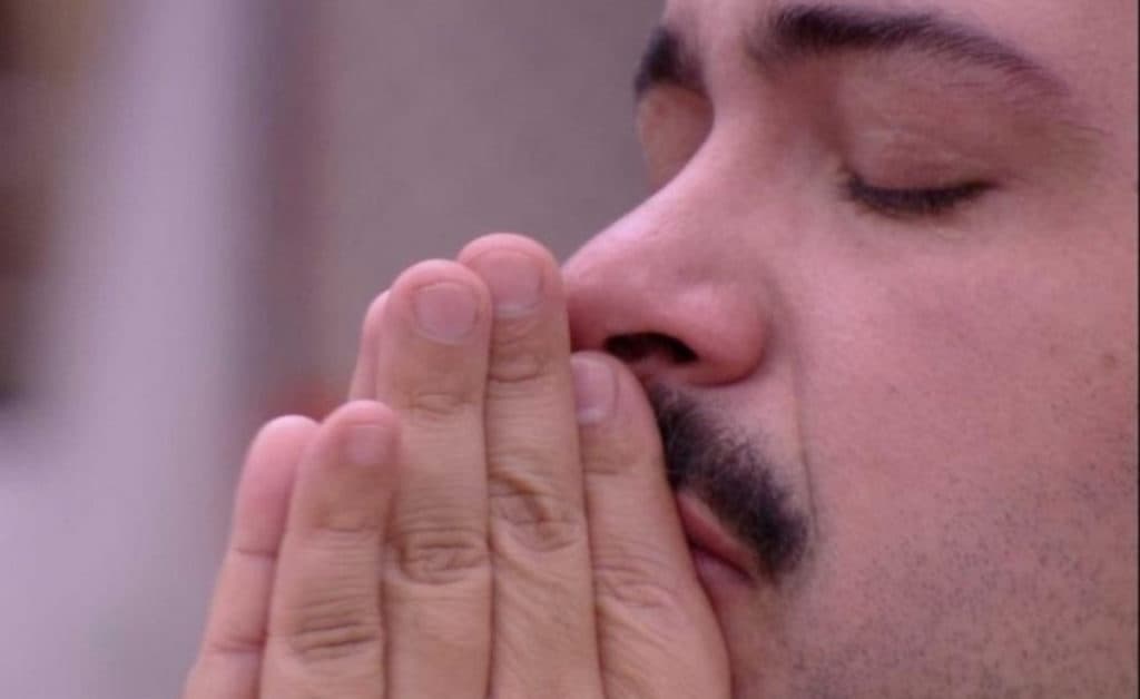 BBB22: Globo omite frase do anúncio de saída de Tiago Abravanel: "O jogo é para os fortes"