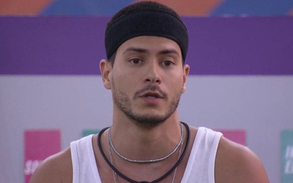 Arthur Aguiar durante o jogo da discórdia (Reprodução: Globo) Arthur Aguiar durante o jogo da discórdia (Reprodução: Globo)