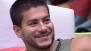 Arthur Aguiar ganhou mais prêmios que Jade Picon no BBB22 (Foto: Reprodução / Globoplay) Arthur Aguiar ganhou mais prêmios que Jade Picon no BBB22 (Foto: Reprodução / Globoplay)
