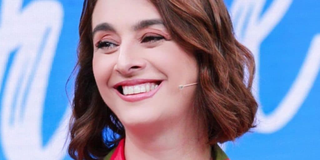 Cátia Fonseca tem futuro na Band definido e confirma demissão, após ser vista na Globo: "Boas vibrações"