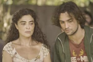 Maria Marruá (Juliana Paes) e o filho Chico (Túlio Starling) em 'Pantanal' (Foto: Reprodução / Globo / João Miguel Júnior) Maria Marruá (Juliana Paes) e o filho Chico (Túlio Starling) em 'Pantanal' (Foto: Reprodução / Globo / João Miguel Júnior)