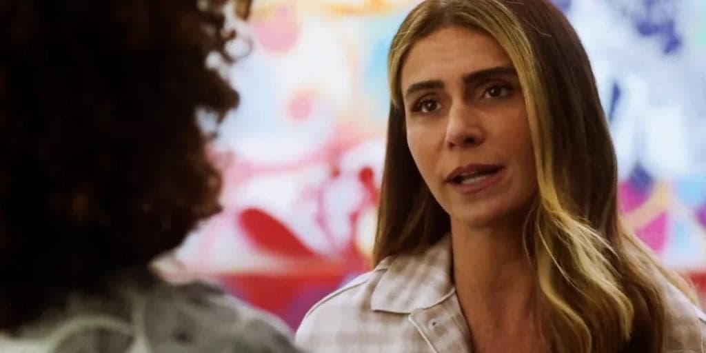 Quanto Mais Vida Melhor: Neném, no corpo de Paula, faz revelação e frita cabeça de Rose