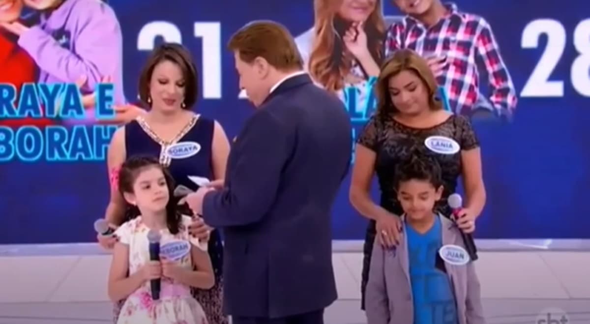 Momento que Silvio Santos pergunta para menina: "Sexo, dinheiro ou poder?" Momento que Silvio Santos pergunta para menina: "Sexo, dinheiro ou poder?"