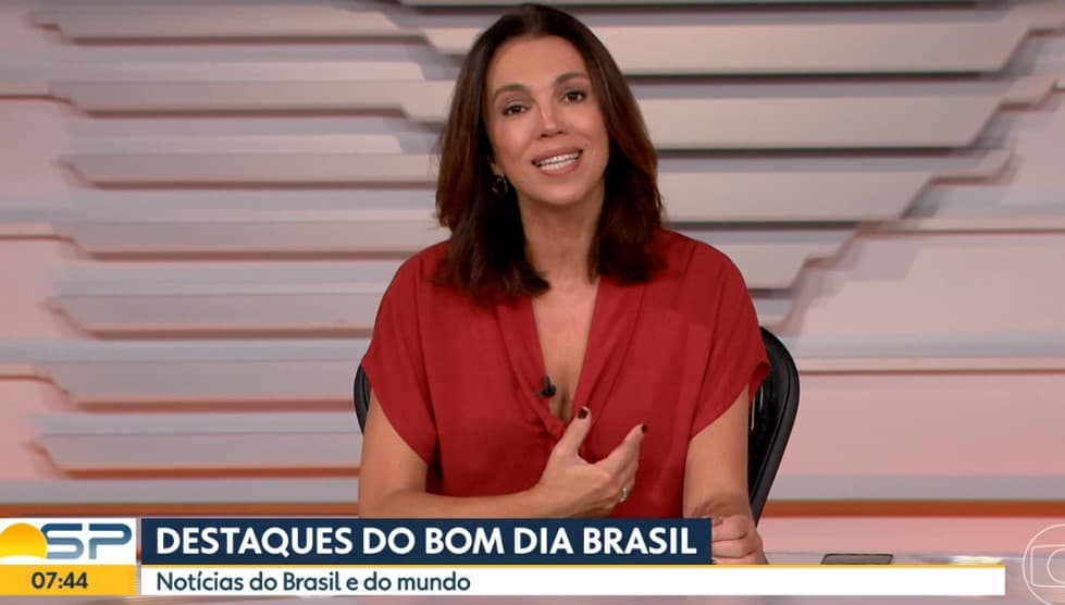 Ana Paula Araújo repercurtiu acidente no carnaval do Rio de Janeiro Ana Paula Araújo repercurtiu acidente no carnaval do Rio de Janeiro
