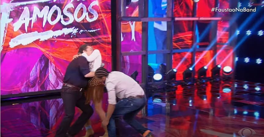 Faustão reexibiu imagens do Domingão, que pertencem a Globo, no seu programa da Band Faustão reexibiu imagens do Domingão, que pertencem a Globo, no seu programa da Band