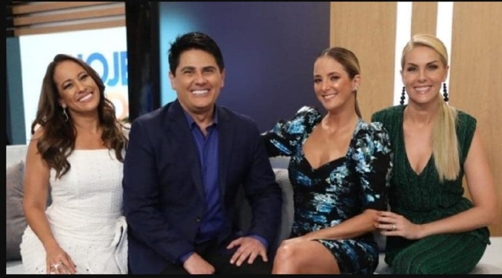 Renata Alves, César Filho, Ticiane Pinheiro e Ana Hickmann forma atual elenco do Hoje Em Dia; programa já teve várias polêmicas ao longo de 15 anos Renata Alves, César Filho, Ticiane Pinheiro e Ana Hickmann forma atual elenco do Hoje Em Dia; programa já teve várias polêmicas ao longo de 15 anos