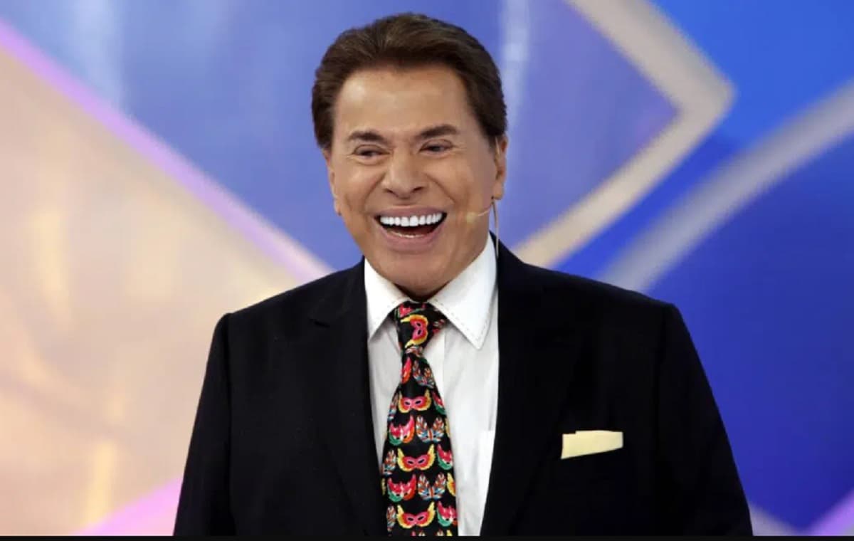 Silvio Santos voltou ao Brasil e tem gerado expectativas de mudanças no SBT Silvio Santos voltou ao Brasil e tem gerado expectativas de mudanças no SBT