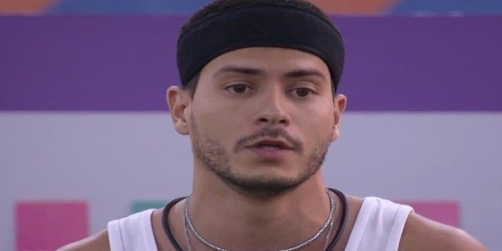 BBB: Com um pé fora da casa, Arthur Aguiar detona atitude de aliados após formação: 'fiquei mal'