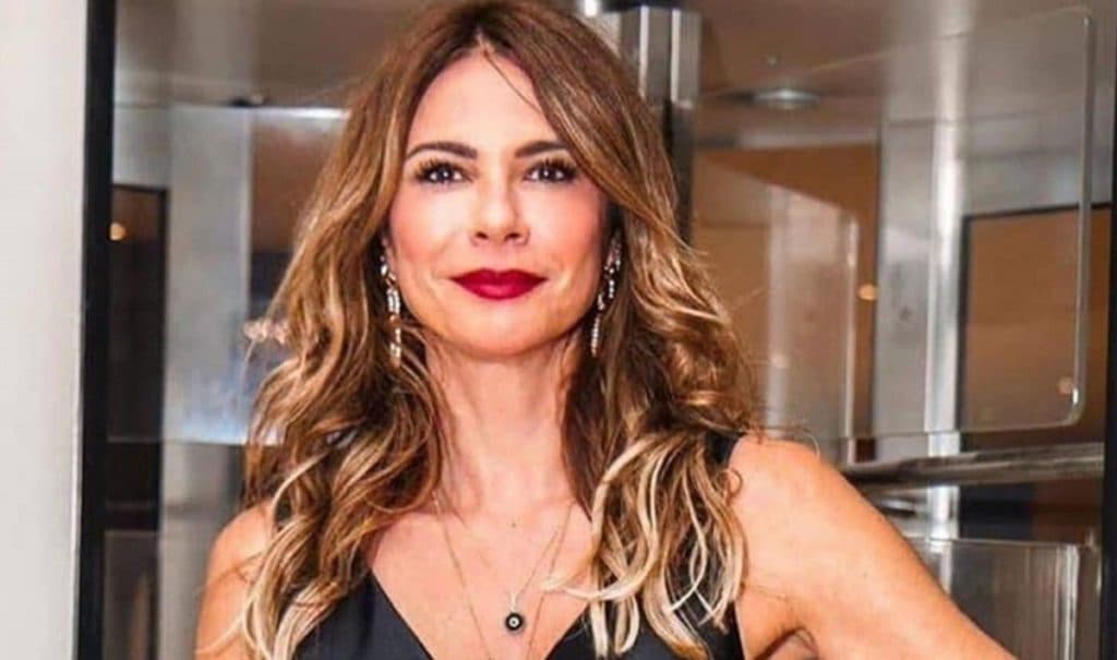Luciana Gimenez, após 20 anos na RedeTV!, fala sobre saída da emissora e mudança de carreira: "Quero mudar um pouco"