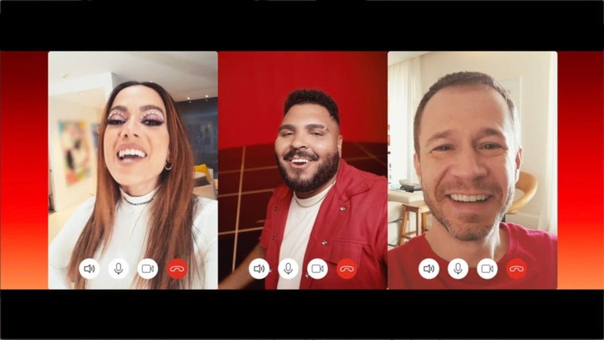Anitta, Tiago Leifert e Paulo Vieira em propaganda da Claro (Foto: Reprodução) Anitta, Tiago Leifert e Paulo Vieira em propaganda da Claro (Foto: Reprodução)