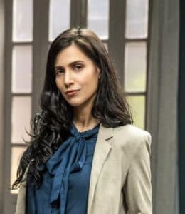 Regina (Mel Lisboa) é uma alpinista social, assessora de Clarice (Taís Araujo) e amante de Leo (Ícaro Silva) (Foto: Reprodução / Globo João Miguel Jr) Regina (Mel Lisboa) é uma alpinista social, assessora de Clarice (Taís Araujo) e amante de Leo (Ícaro Silva) (Foto: Reprodução / Globo João Miguel Jr)