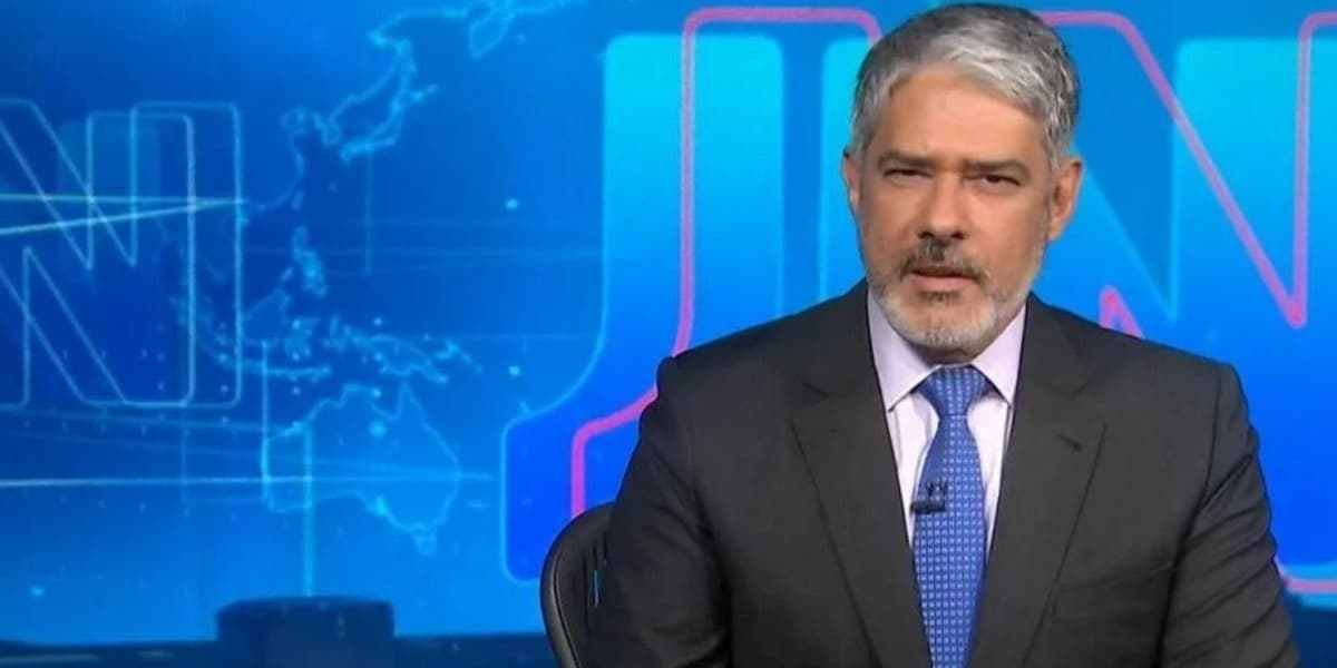 William Bonner comunica saída do Jornal Nacional para a Globo (Foto: Reprodução) William Bonner comunica saída do Jornal Nacional para a Globo (Foto: Reprodução)