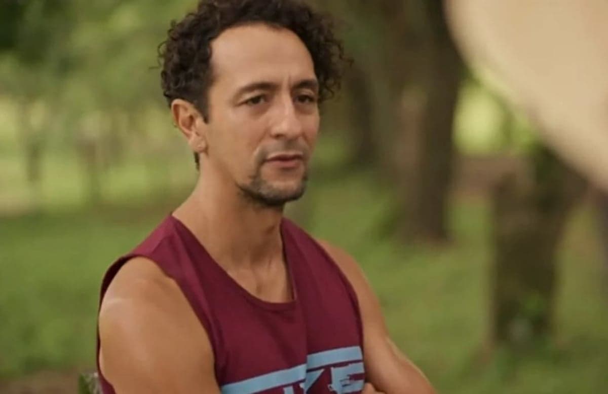 Irandhir Santos, o José Lucas de Pantanal se acidentou durante gravações da novela (Foto: Reprodução / Globo) Irandhir Santos, o José Lucas de Pantanal se acidentou durante gravações da novela (Foto: Reprodução / Globo)