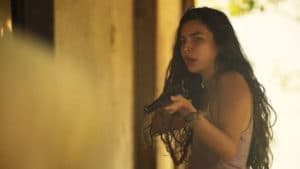 Juma (Alanis Guillen) atirará em Jove (Jesuíta Barbosa) em Pantanal (Foto: Reprodução / Globo) Juma (Alanis Guillen) atirará em Jove (Jesuíta Barbosa) em Pantanal (Foto: Reprodução / Globo)