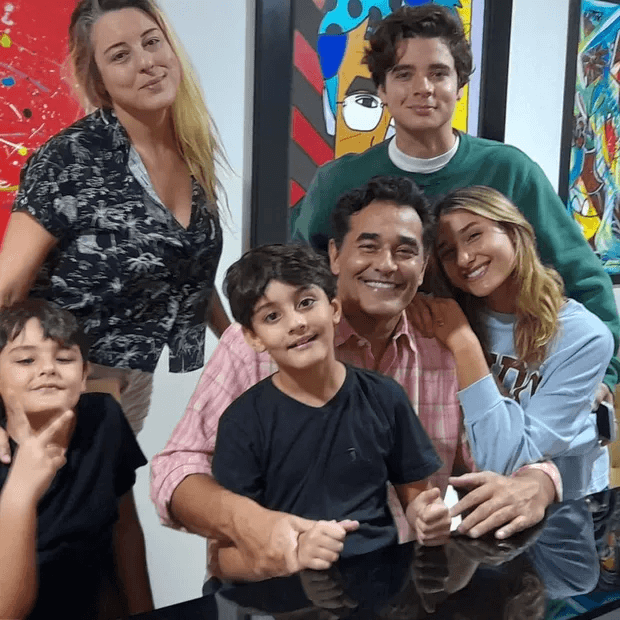 Luciano Szafir e sua família (Foto: Reprodução) Luciano Szafir e sua família (Foto: Reprodução)