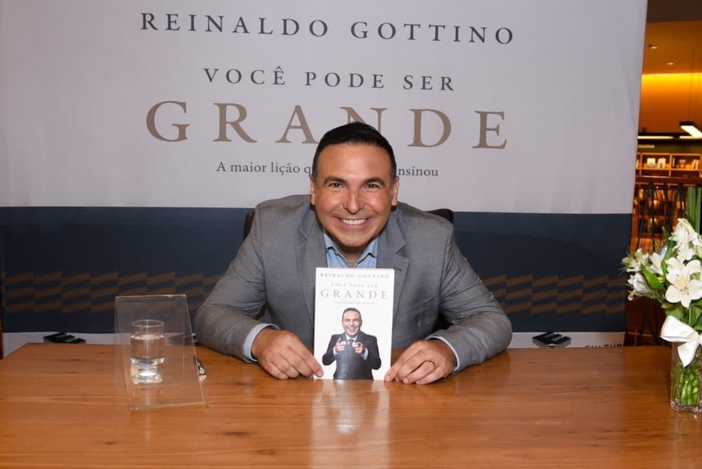 Reinaldo Gottino lançou o livro 'Você Pode Ser Grande' - Foto: Reinaldo Gottino lançou o livro 'Você Pode Ser Grande' - Foto: