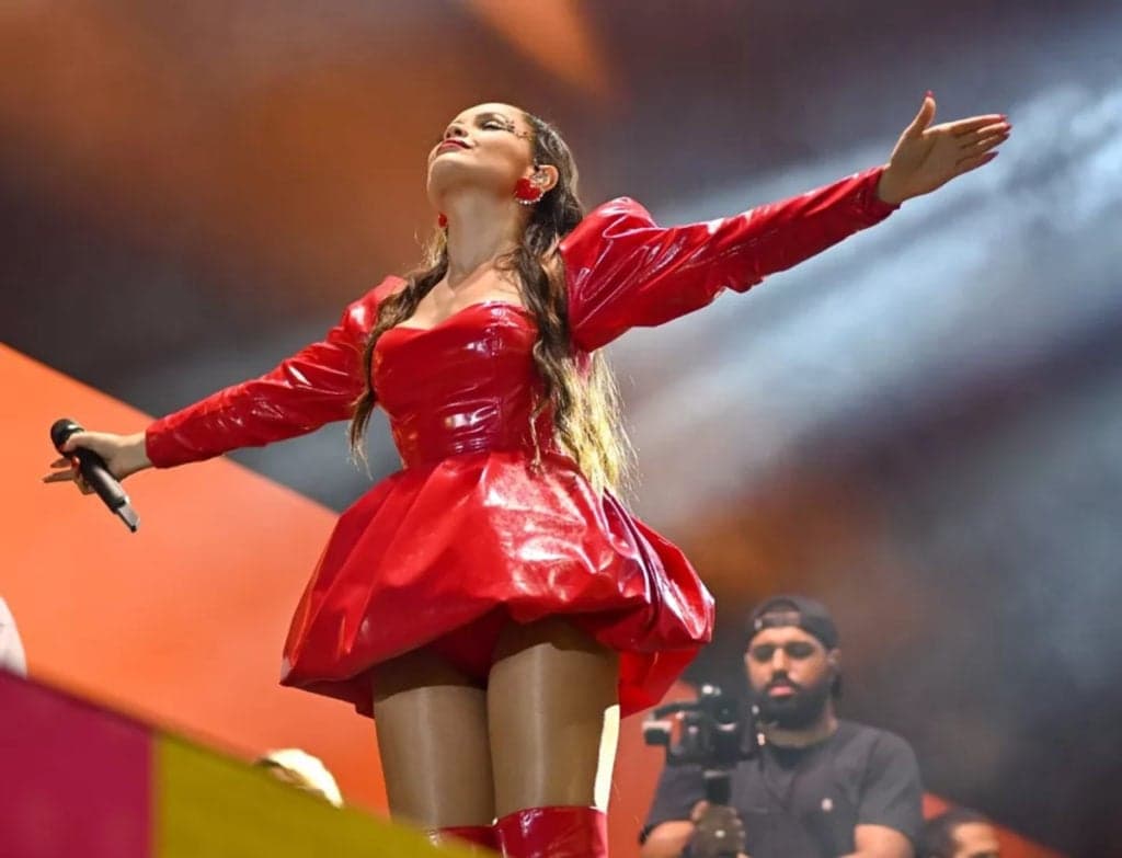 Escândalo: Após pressão popular, Juliette apoia Lula, mas é processada por políticos; Felipe Neto detona