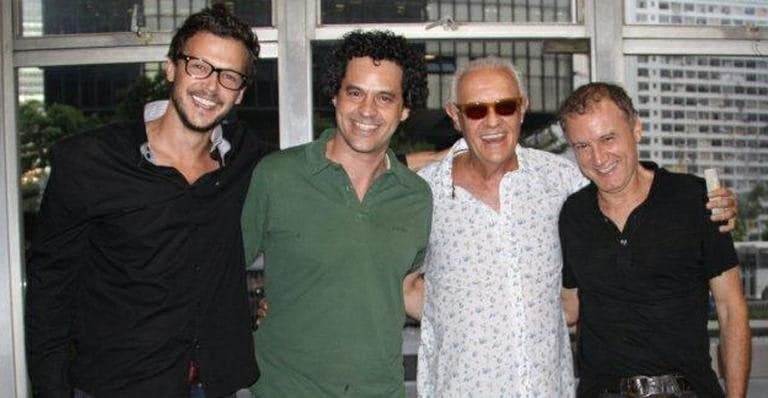 Ney Latorraca em rara aparição com o marido e outros atores (Foto: Reprodução) Ney Latorraca em rara aparição com o marido e outros atores (Foto: Reprodução)