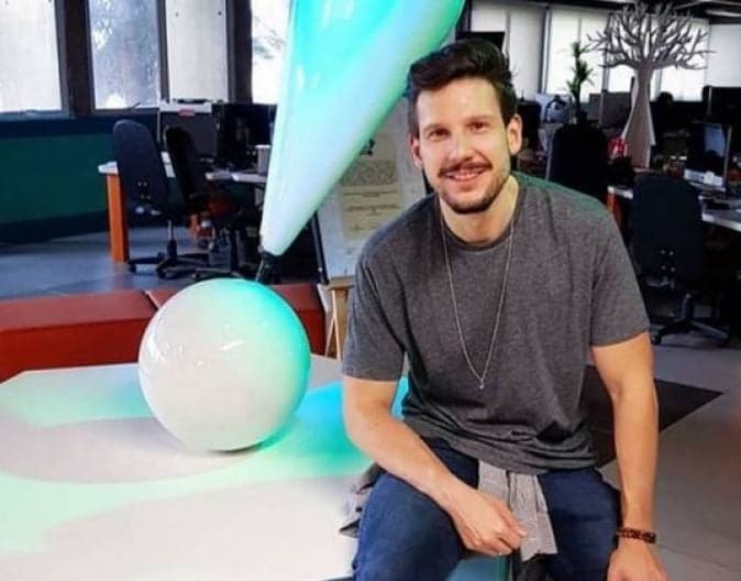 Rafael Pessina, colunista de Catia Fonseca, na RedeTV!. (Foto: Reprodução / Internet) Rafael Pessina, colunista de Catia Fonseca, na RedeTV!. (Foto: Reprodução / Internet)
