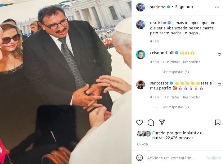 Ratinho posou ao lado da esposa, Solange, recebendo a benção do Papa (Foto: Reprodução/ Instagram) Ratinho posou ao lado da esposa, Solange, recebendo a benção do Papa (Foto: Reprodução/ Instagram)