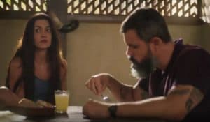 Zefa e Alcides falarão demais e Tenório escutará tudo em Pantanal (Foto: Reprodução / Globo) Zefa e Alcides falarão demais e Tenório escutará tudo em Pantanal (Foto: Reprodução / Globo)