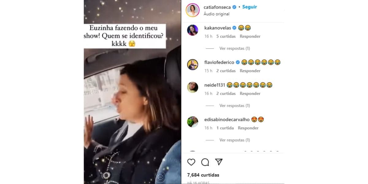 Catia Fonseca - cantando - carro Catia Fonseca - cantando - carro