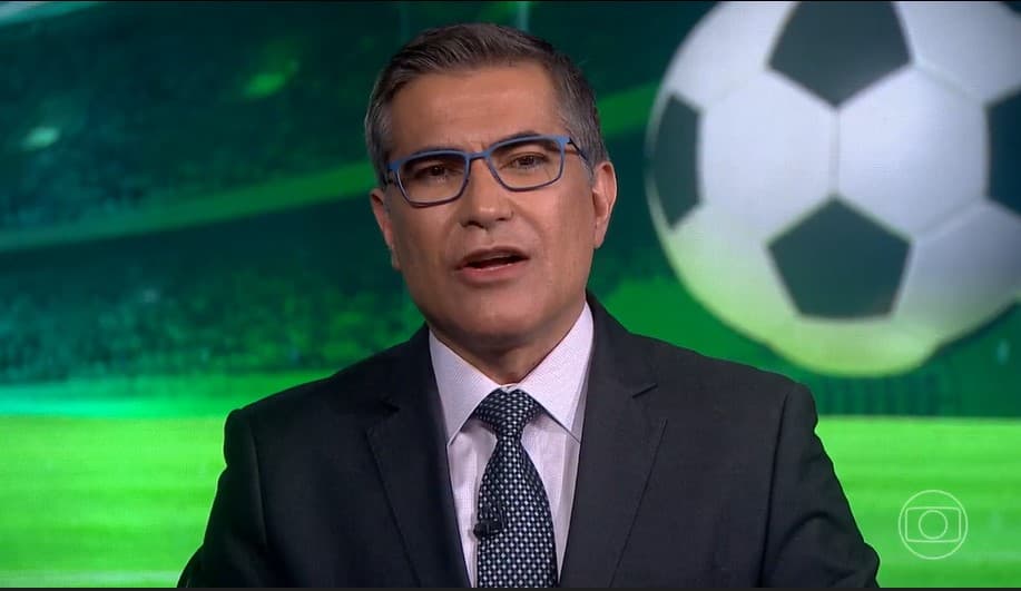 Hélter Duarte, âncora interino no Jornal Nacional, anunciou o novo contrato da Globo com a CBF pela Copa do Brasil Hélter Duarte, âncora interino no Jornal Nacional, anunciou o novo contrato da Globo com a CBF pela Copa do Brasil