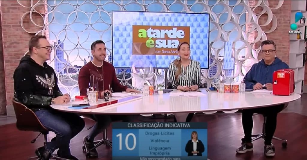 Após Sônia Abrão, outro integrante do A Tarde É Sua é afastado e programa sofre mudanças às pressas