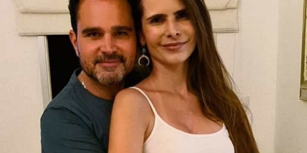 Luciano Camargo revela o que fez com a esposa, publica foto e confirma: "No escurinho"