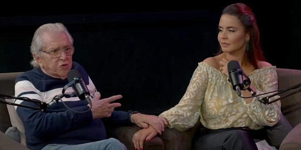 "Não queria ajuda", Carlos Alberto expõe dificuldade da esposa e mais de 24h de trabalho: "Para sobreviver"