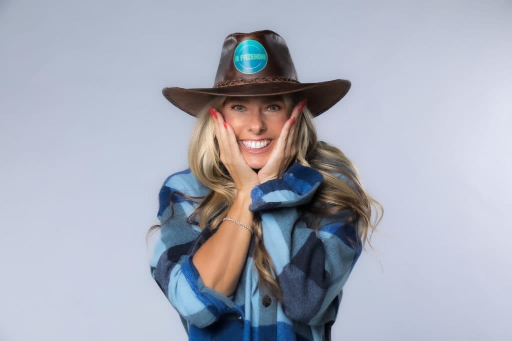 A Fazenda 14 - Hoje à noite, Galisteu anuncia quem do paiol se tornará o 21º participante do reality